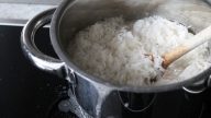 Jak zachránit špatně uvařenou rýži