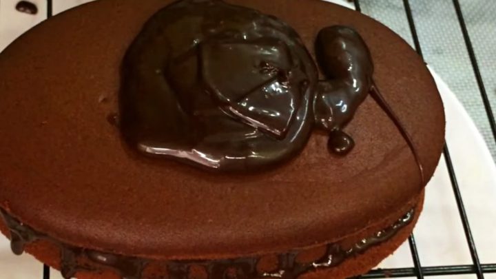 Lesklá čokoládová poleva na dorty a cukroví
