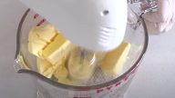 Světlý máslový krém se smetanovým sýrem