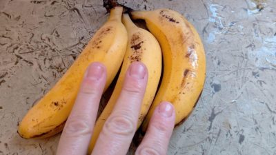 Proč asijští kuchaři přidávají do vývaru banánovou slupku