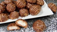 Čokoládové sušenky s kokosovou náplní