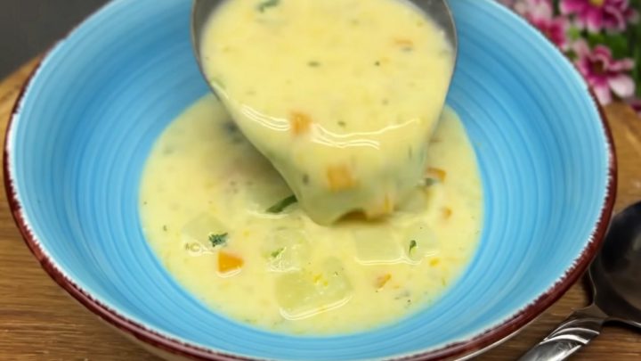 Sýrová polévka s krutony