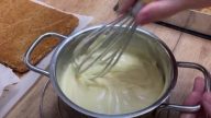Ořechové řezy s vanilkovým krémem