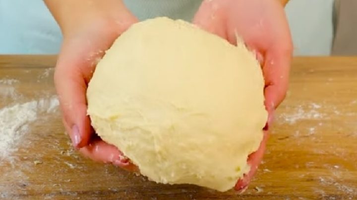 Trhací chléb se sýrem a šunkou