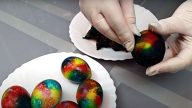 2 originální techniky barvení velikonočních vajíček