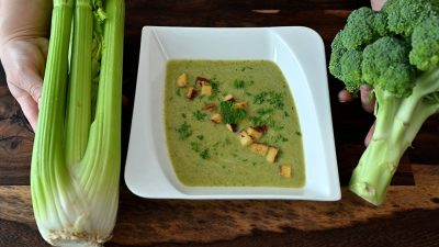 Svěží brokolicová polévka