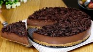 Nepečený sušenkový dort s čokoládovým krémem