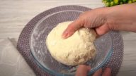 Jednoduchý bílý chléb pečený na pánvi