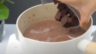 Nepečená čokoládová cihla bez mouky