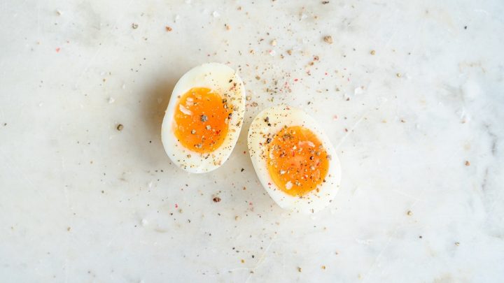 Jak správně uvařit vejce nahniličko