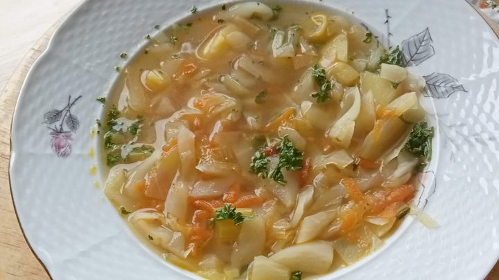 Slovácká zelná polévka „Chábovica“