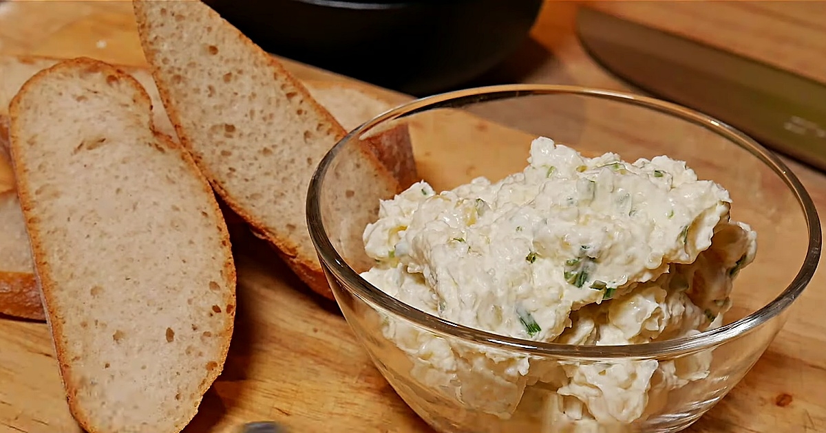 Tvarůžková pomazánka ze 3 ingrediencí