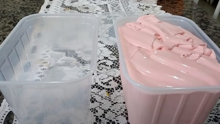 Jahodová zmrzlina z nápoje Tang