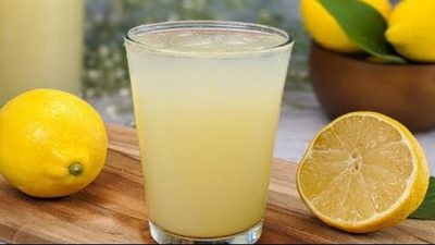 Domácí tuniská limonáda a citrónové sušenky