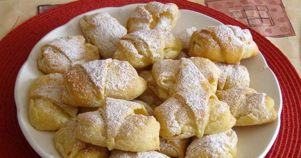 Islske Rohlicky Šlehačkové rohlíčky s tvarohem - VařímeDobroty.cz