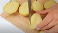 Holandská sekaná s pečeným bramborem