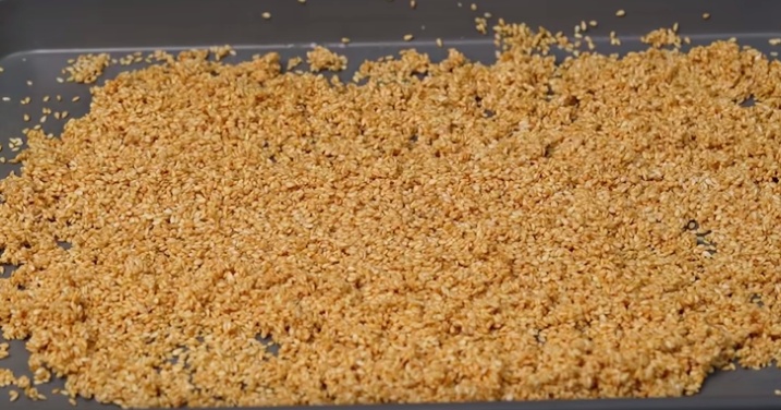 Datlové tyčinky se sezamovými semínky