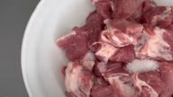Vepřové maso na cibuli s hořčicí