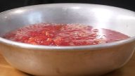 Rajčatová polévka s koprem a jarní cibulkou