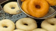 Domácí donuty ze sušeného droždí