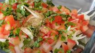 Turecký kebab se zeleninovým salátem