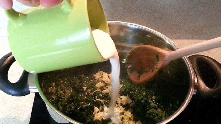 Vepřové výpečky se špenátem a knedlíkem