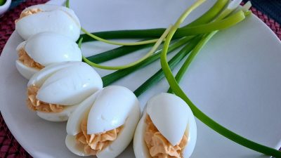 Tulipány z vařených vajec s lahodnou náplní