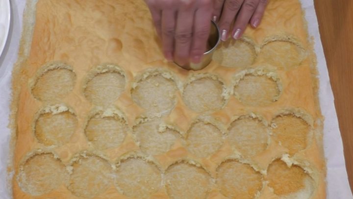Piškotové dortíčky s máslovým krémem