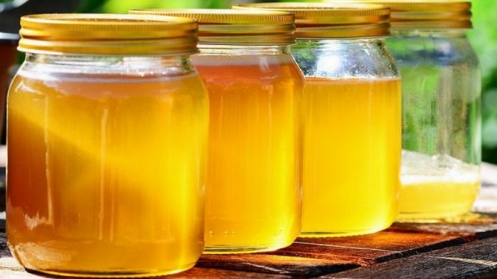 Domácí pampeliškový med s citrónem