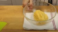 Řez „Malinový obláček“ s vanilkovým krémem