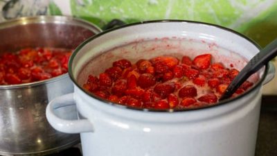 7 ověřených receptů, jak zavařit jahody na zimu
