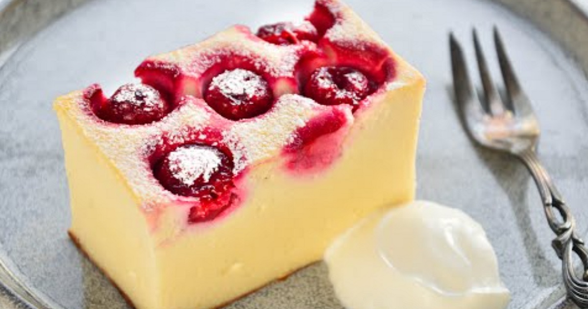 Tvarohový koláč s třešněmi a vanilkou