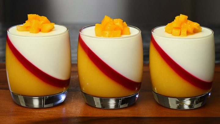 Mangová panna cotta s malinami