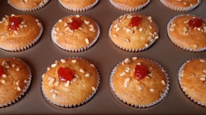 Nadýchané muffiny s marmeládou