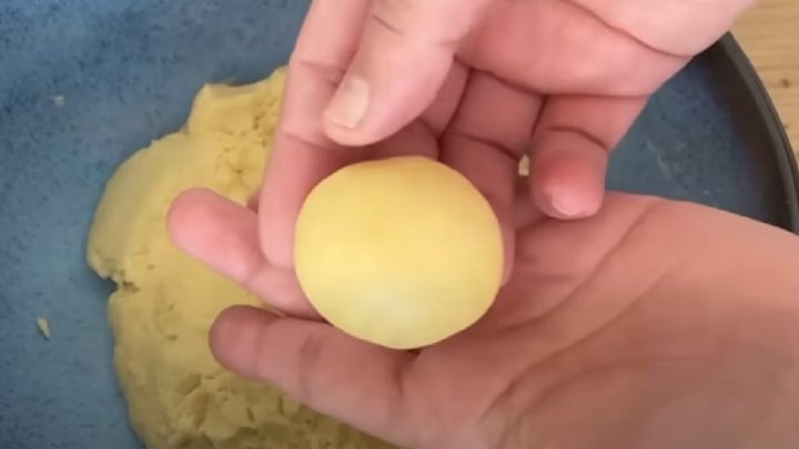 Kokosová očka plněná džemem