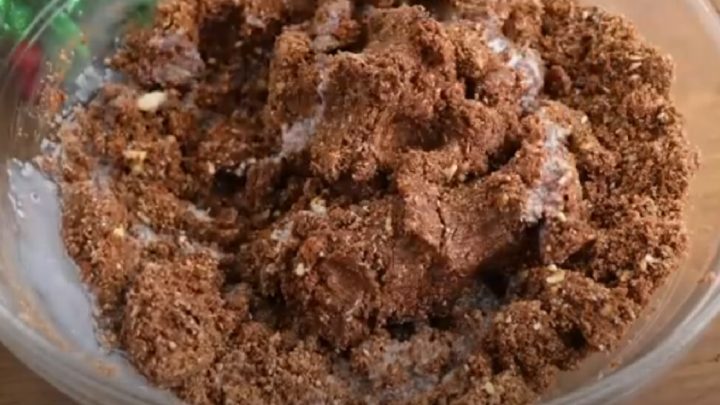 Nepečené oříškové tyčinky v čokoládě