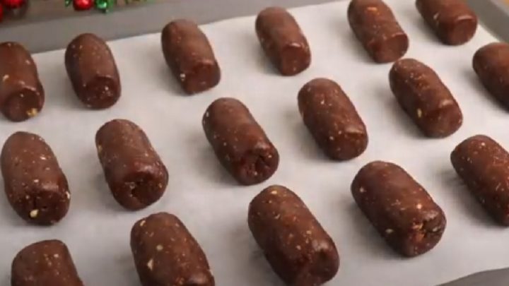 Nepečené oříškové tyčinky v čokoládě