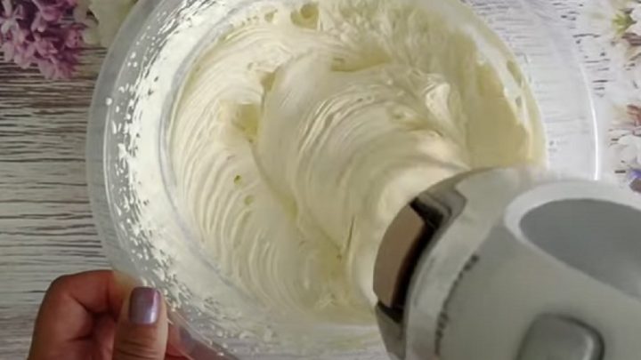 Pevný krém z mascarpone ze 3 ingrediencí