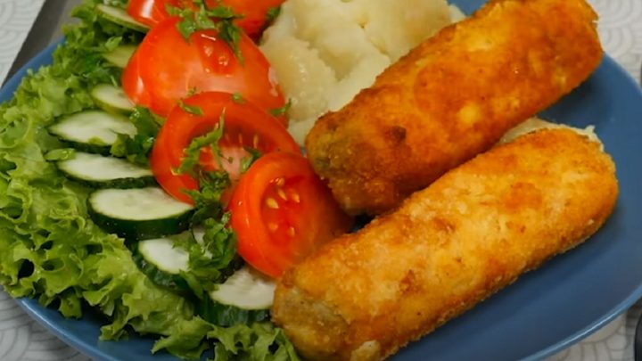 Obalované kuřecí rolky s houbami a sýrem