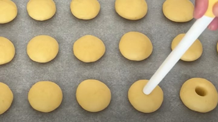 Kokosová očka plněná džemem