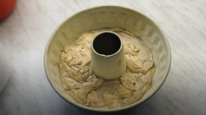 Vláčná kávová bábovka se skořicí