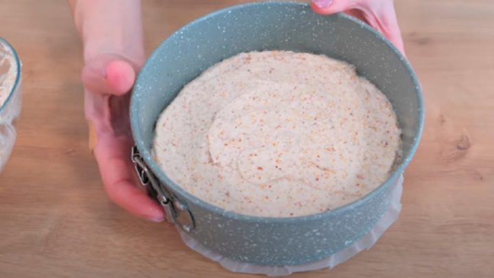 Mandlový dort s vanilkovým krémem