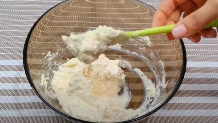 Mini koblížky z jogurtového těsta