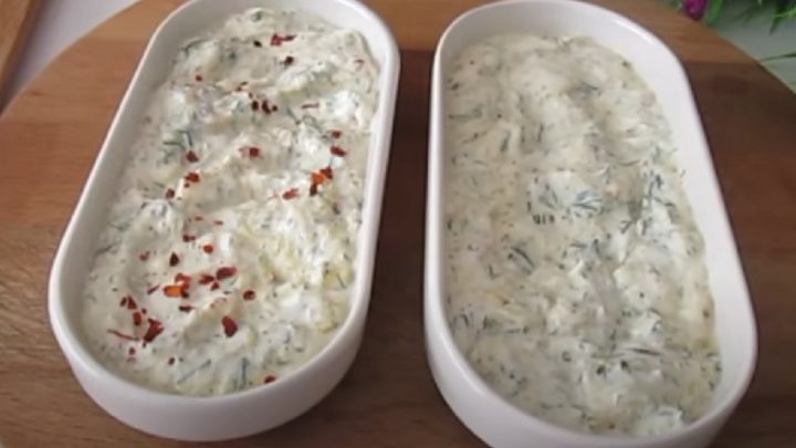 Smažené placky z nakládaných okurek