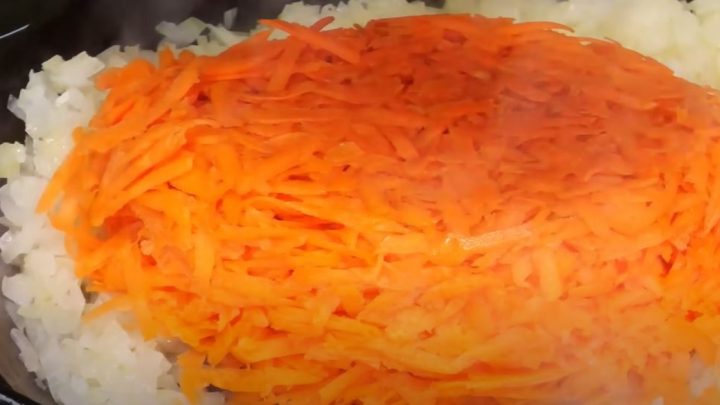 Domácí paštika s cibulí a mrkví