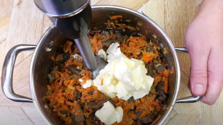 Domácí paštika s cibulí a mrkví