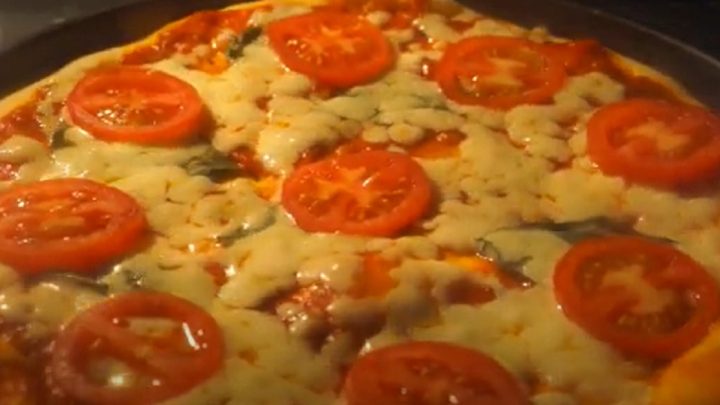 Domácí těsto na pizzu ze sušeného droždí