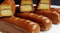 Domácí Twix tyčinky v mléčné čokoládě