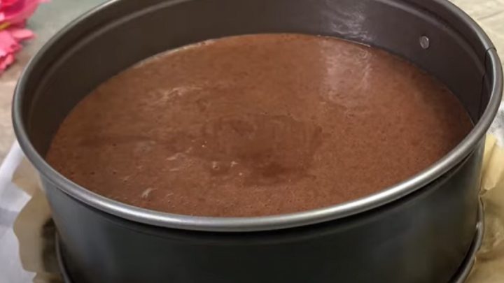 Rychlý kakaový dort s čokoládovou polevou