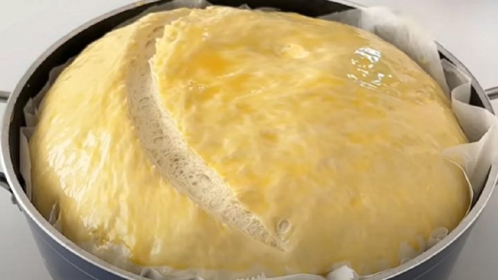 Chléb pečený v troubě jen z 6 ingrediencí